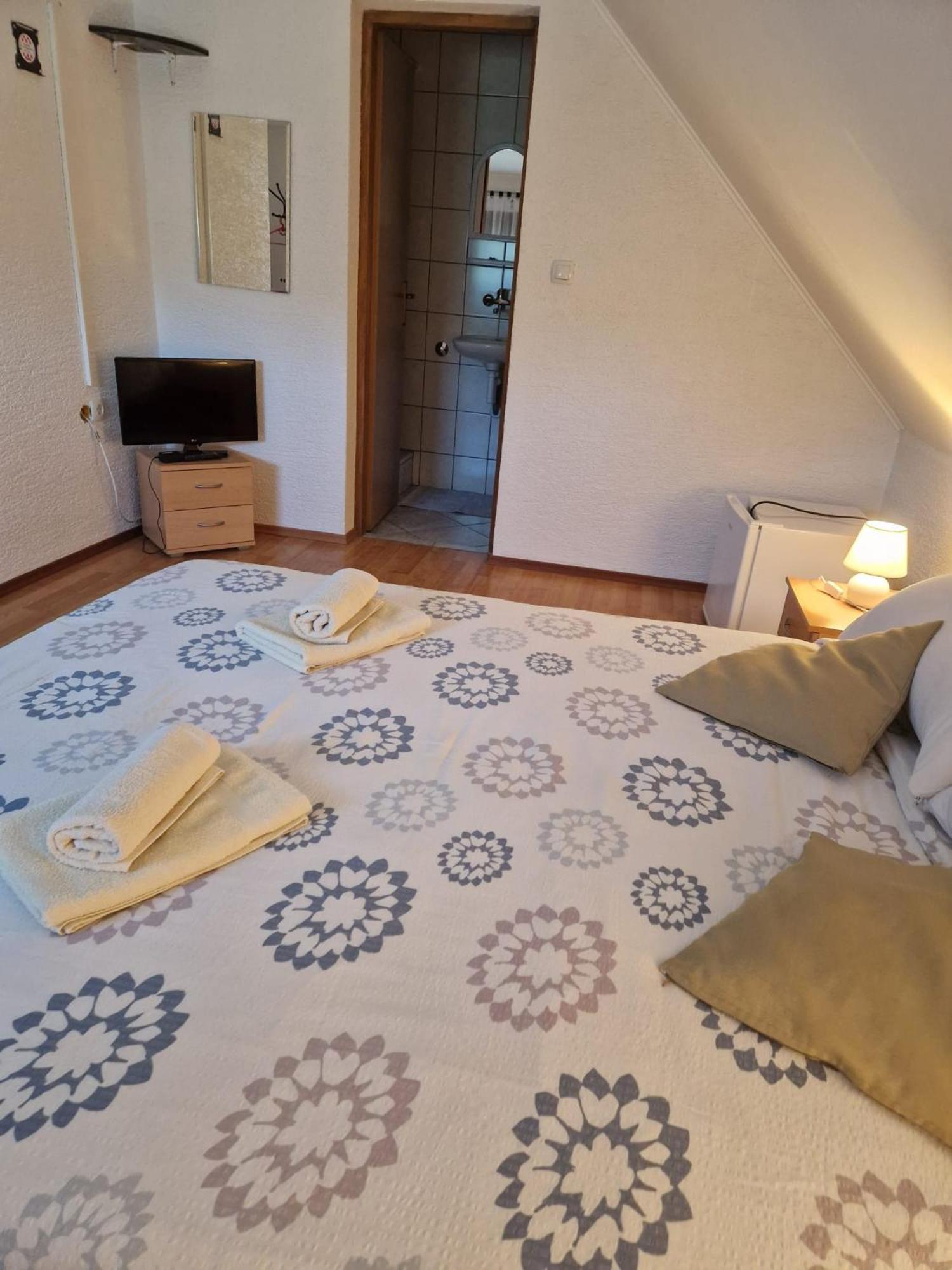 House Luketic Hotel Rastovaca Bagian luar foto
